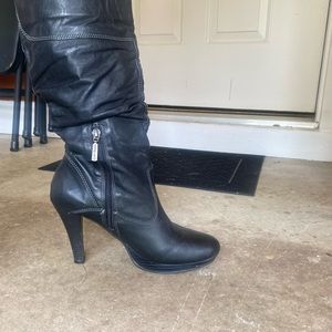 Lady stork, black leather boots